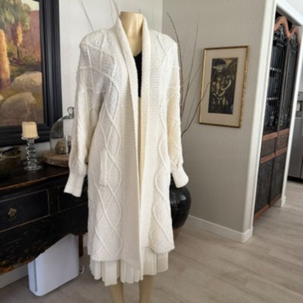 Sideffects Below The Knee Length Big Sleeved Fron… - image 6